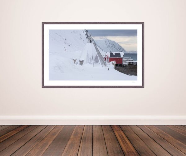 Fine Art Prints. Arctic winter Sarnesfjord II. Visit the gallery to the Norwegian photographer Eva Virkesdal Eidsheim.