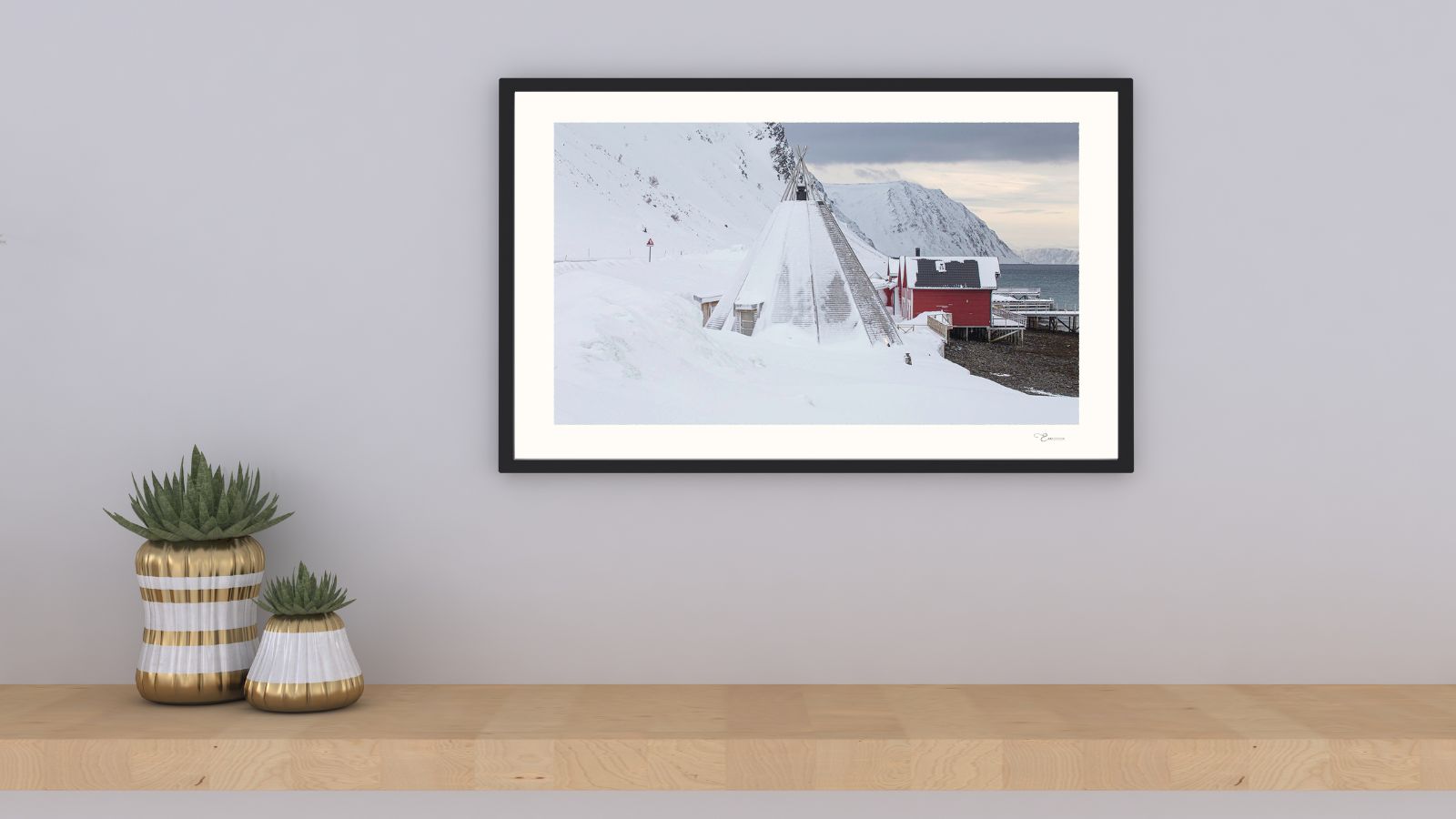Fine Art Prints. Arctic winter Sarnesfjord II. Visit the gallery to the Norwegian photographer Eva Virkesdal Eidsheim.