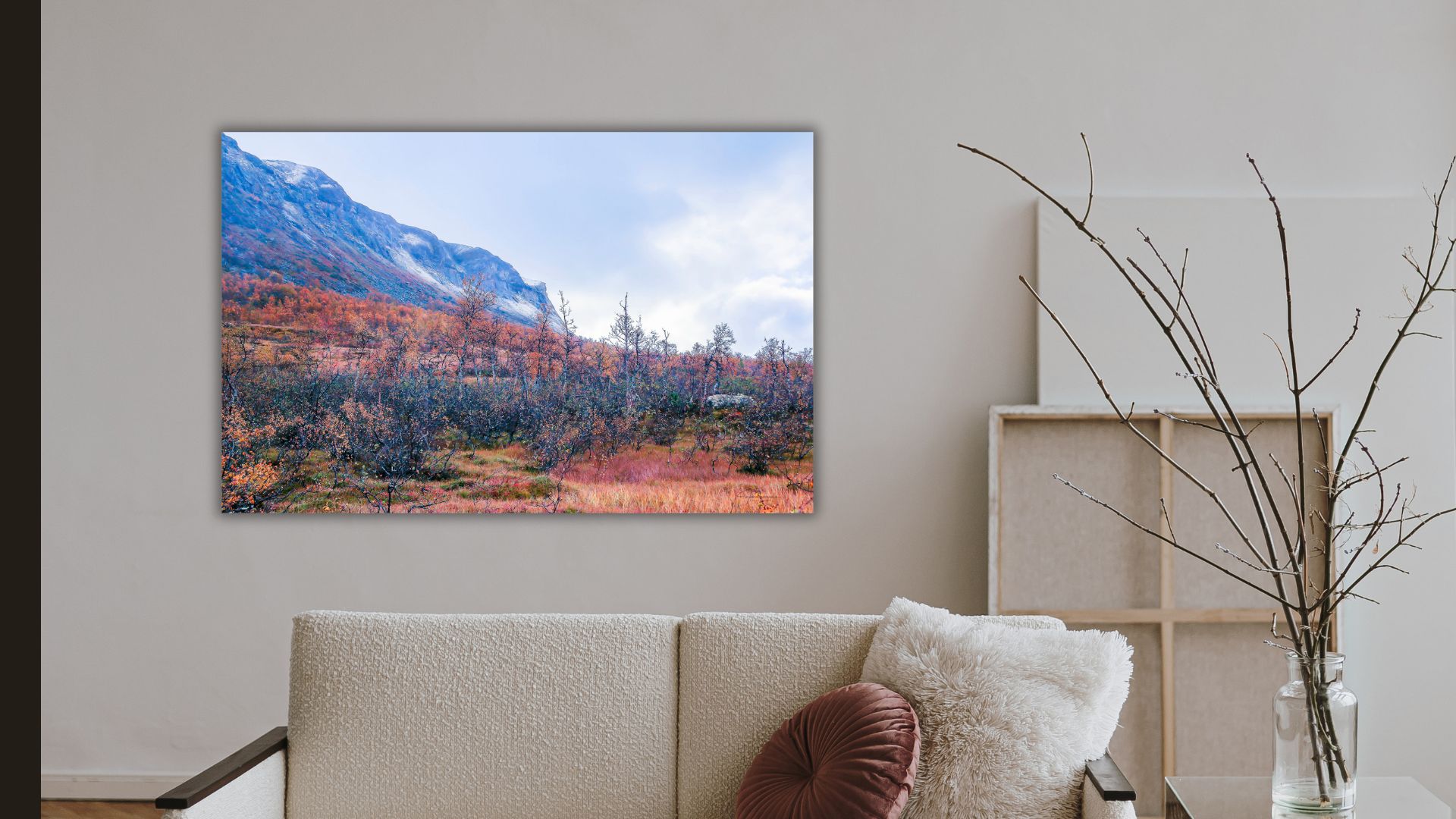 Fine Art Prints - Liseth Hardanger I. All photographs are available in a limited edition of only 250 prints. Visit the gallery to the Norwegian photographer Eva Virkesdal Eidsheim.